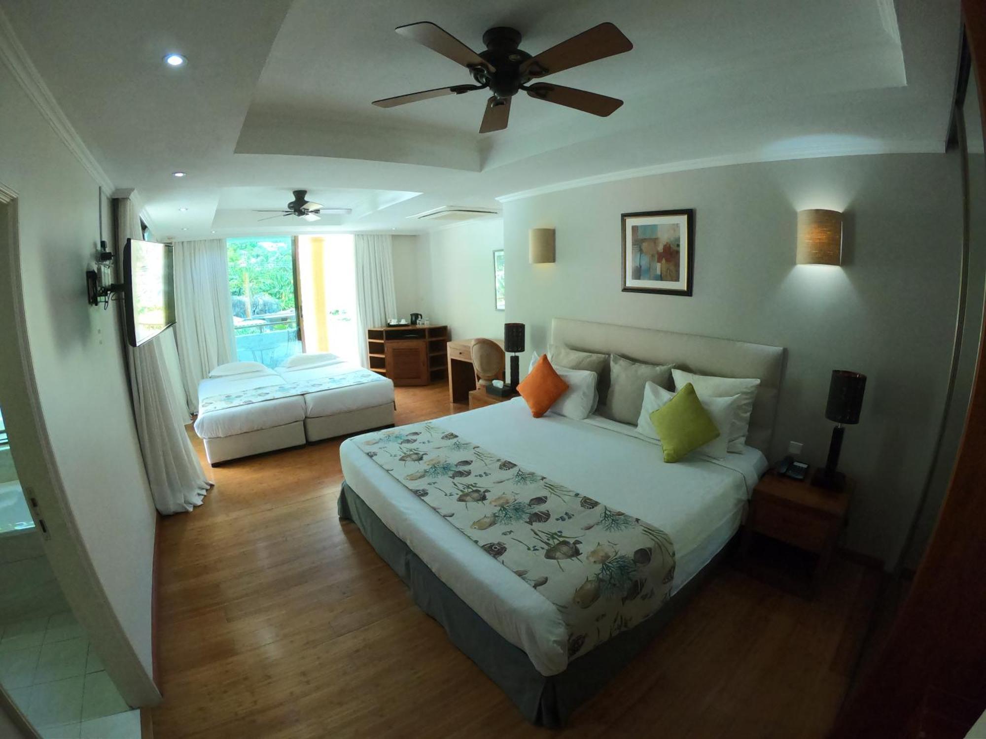 Crown Beach Hotel Seychelles Pointe Au Sel Экстерьер фото