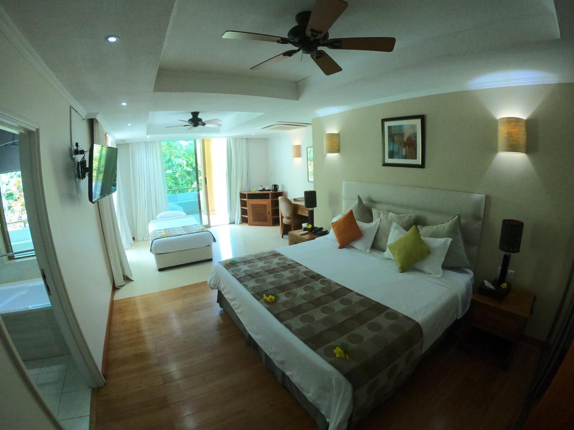 Crown Beach Hotel Seychelles Pointe Au Sel Экстерьер фото