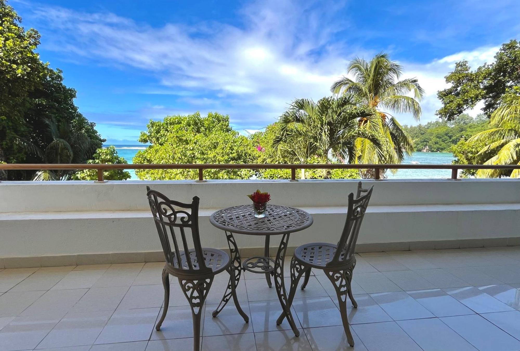 Crown Beach Hotel Seychelles Pointe Au Sel Экстерьер фото